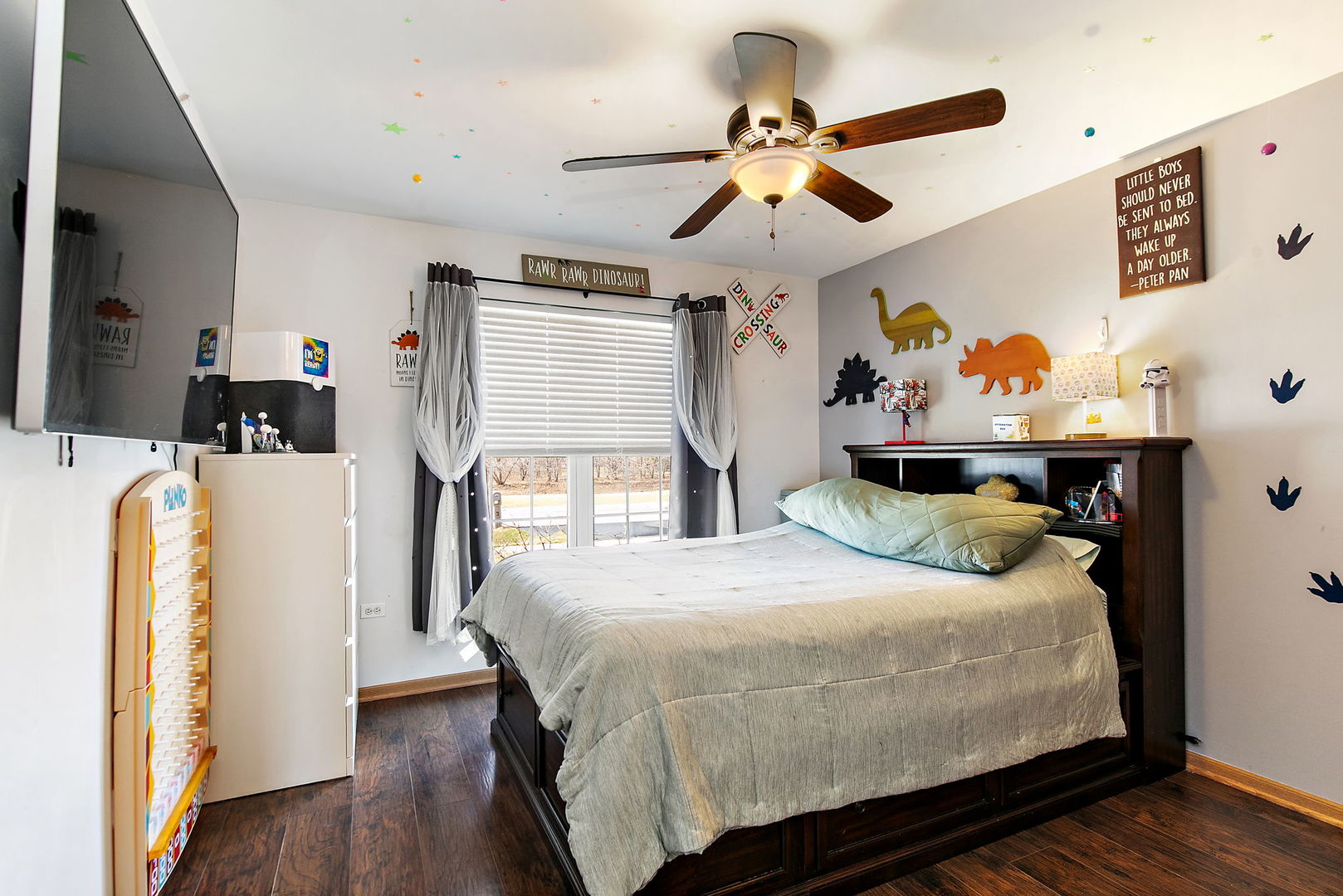 1335 Deerpath Road, Aurora, IL 60506