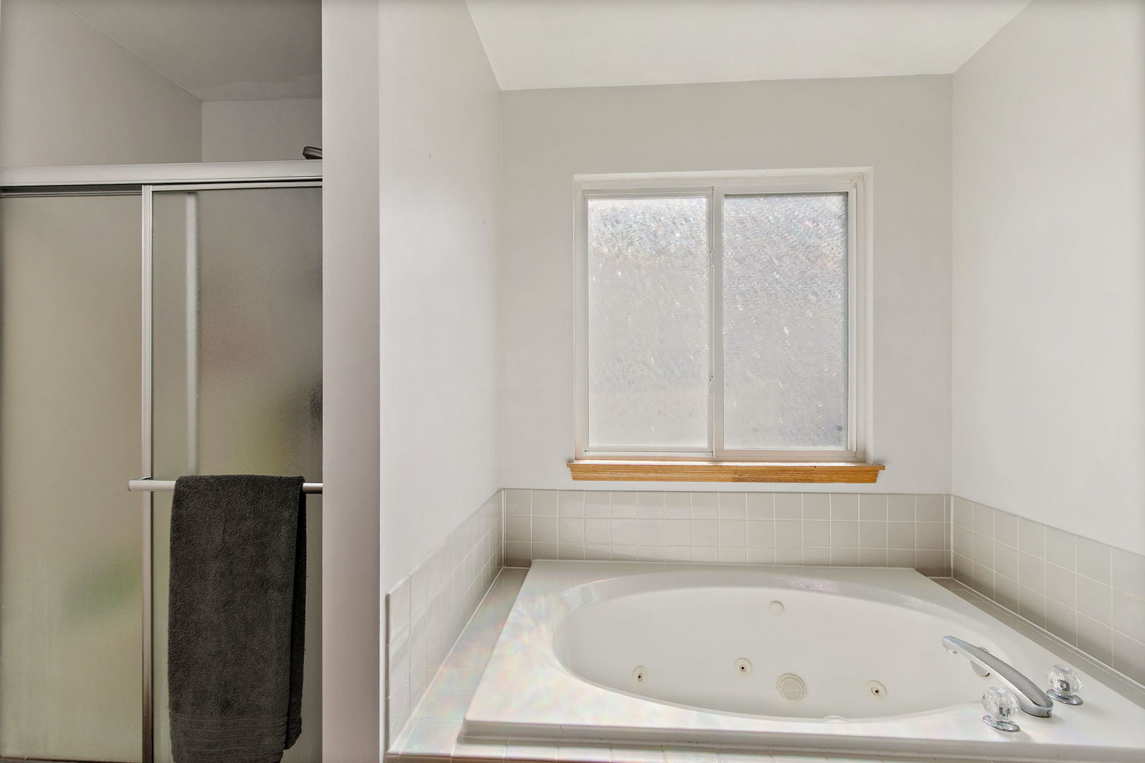 1335 Deerpath Road, Aurora, IL 60506