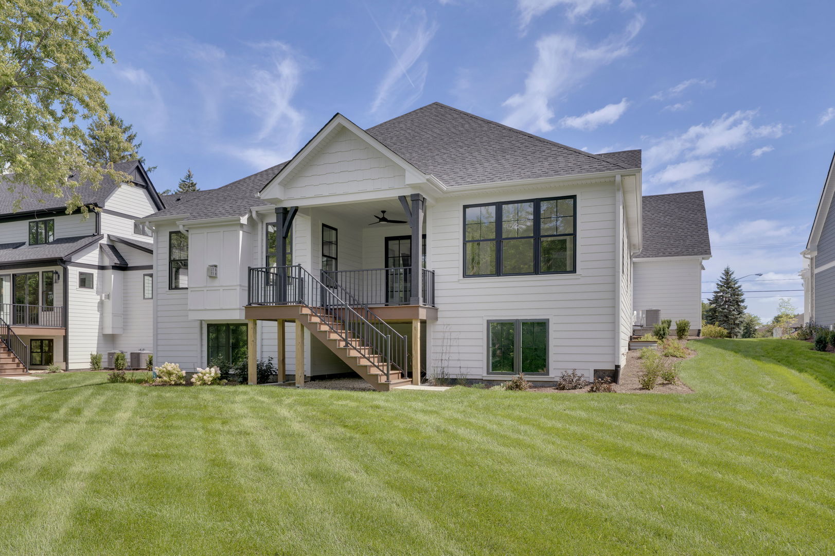 Willowbrook, IL 60527