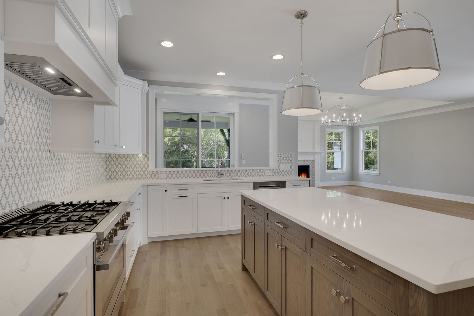 Willowbrook, IL 60527