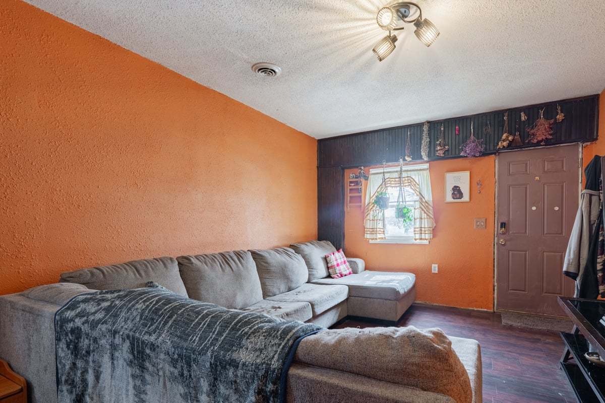 202 E Jones Street, Secor, IL 61771