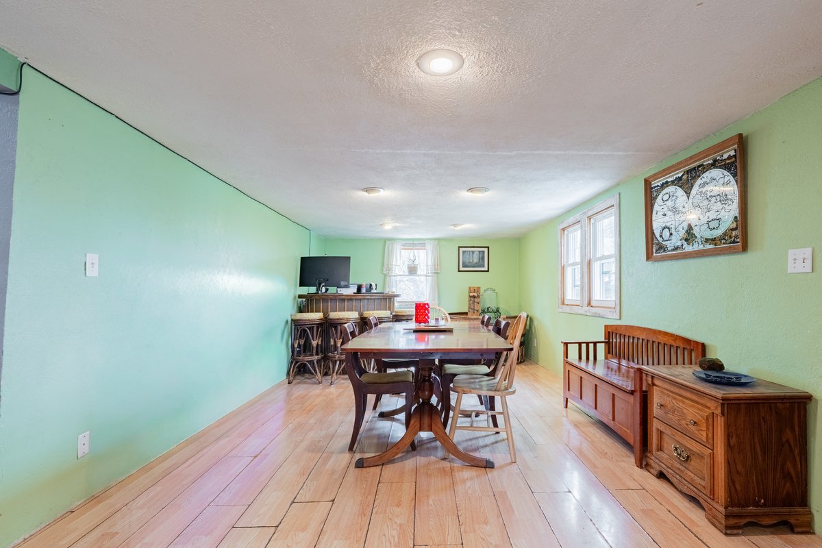 202 E Jones Street, Secor, IL 61771