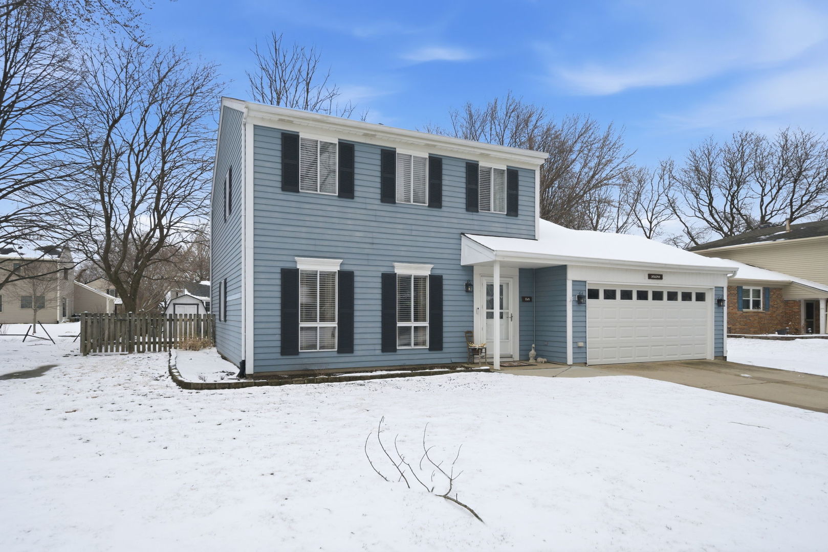 30W240 Leominster Court, Warrenville, IL 60555