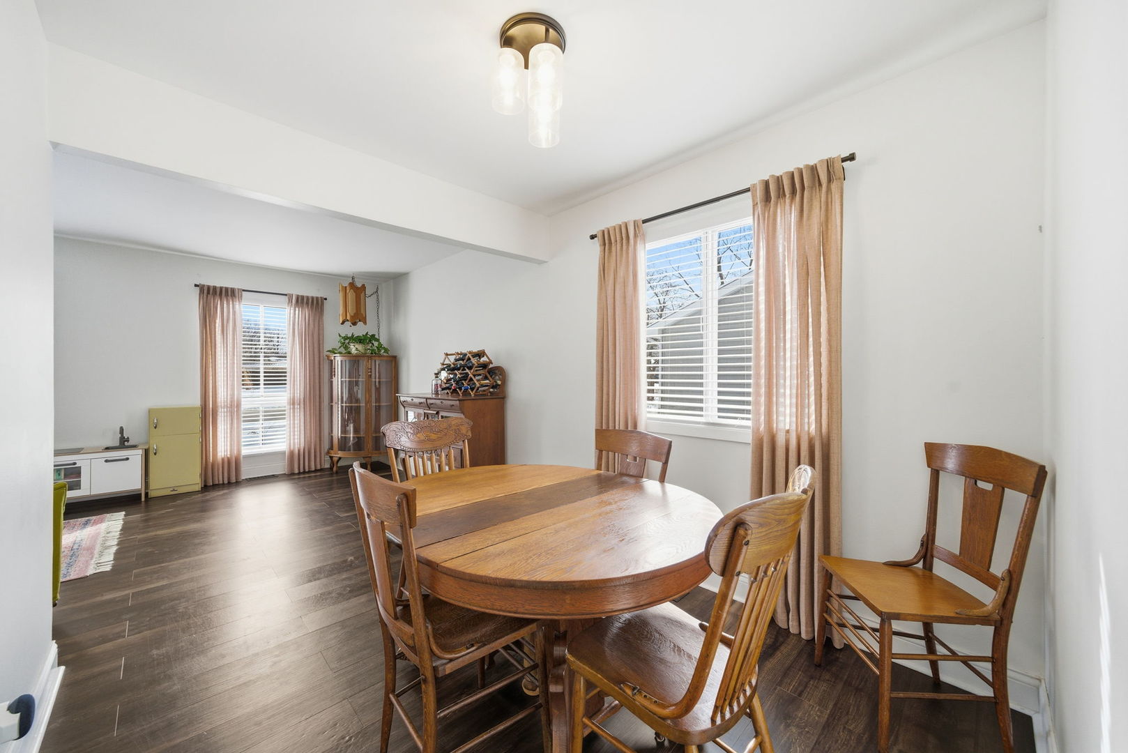 30W240 Leominster Court, Warrenville, IL 60555