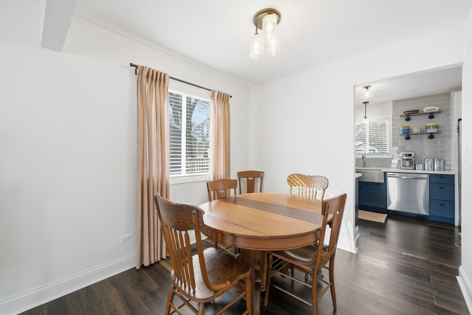 30W240 Leominster Court, Warrenville, IL 60555