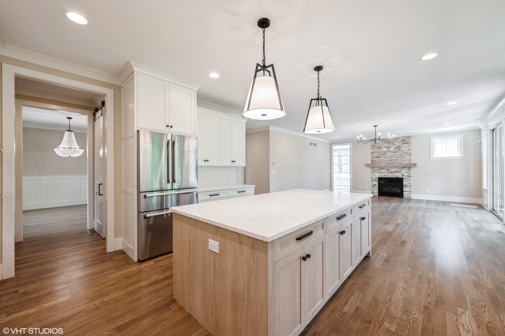 Willowbrook, IL 60527