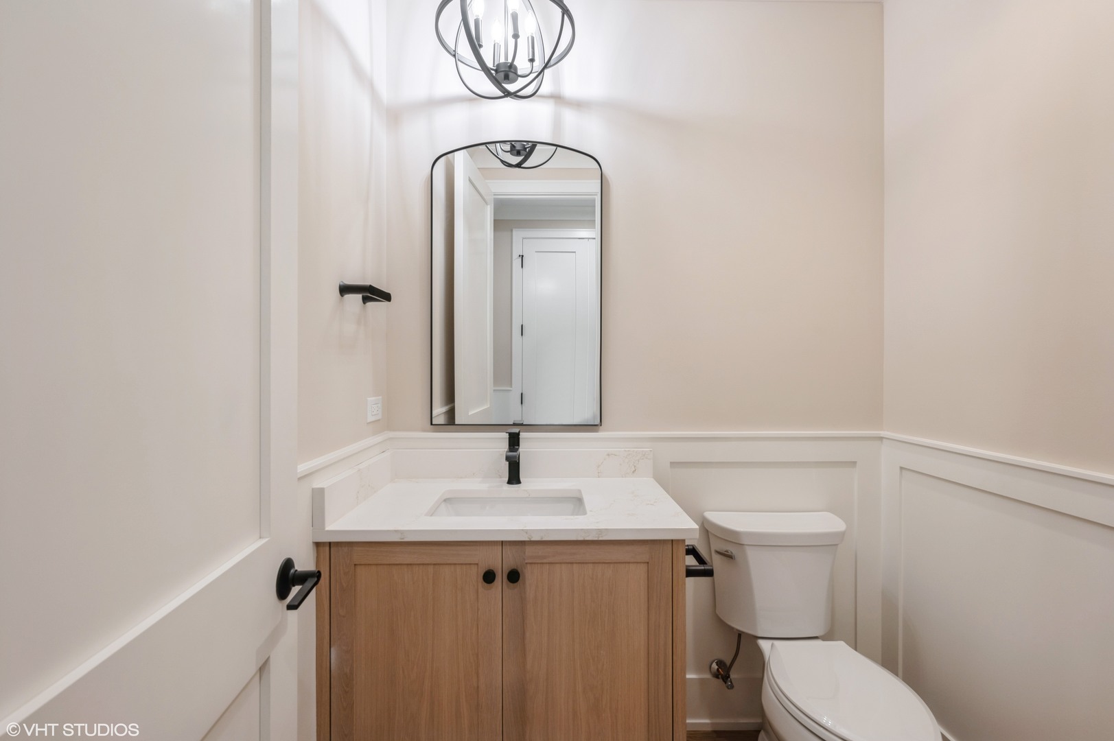 Willowbrook, IL 60527