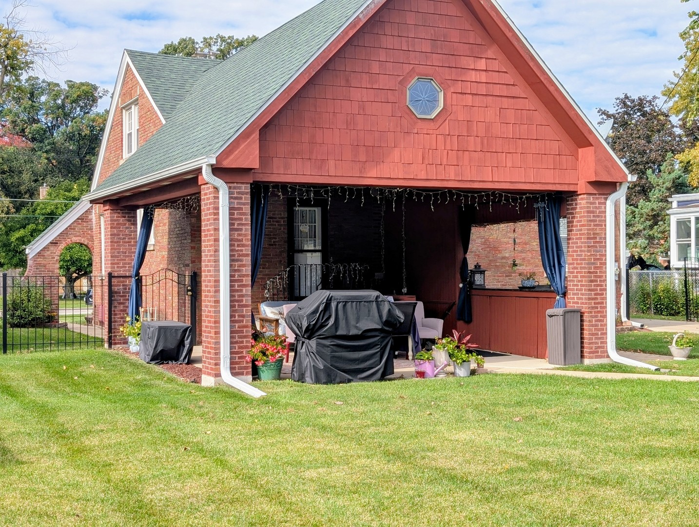 2557 Oak Street, River Grove, IL 60171