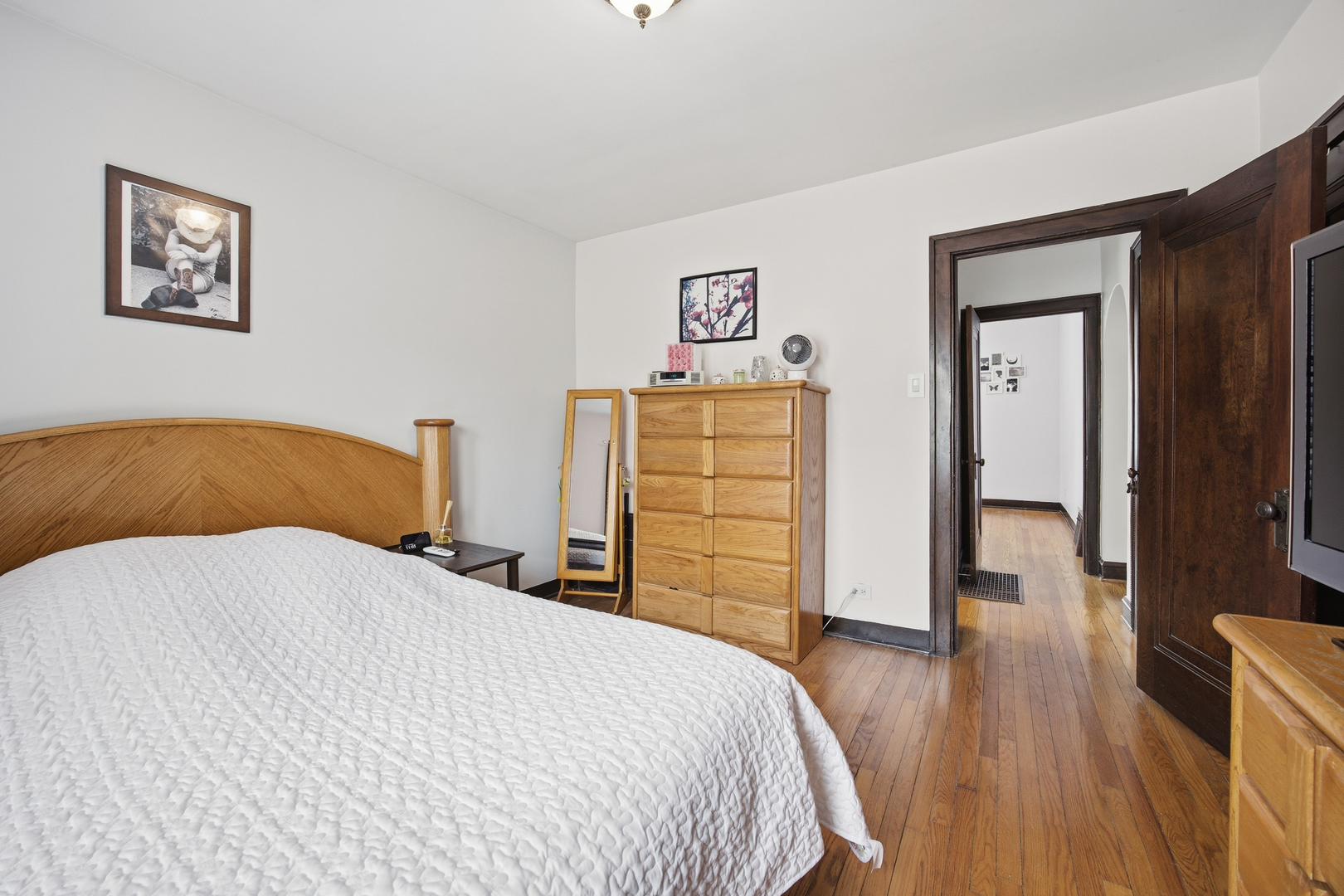 2557 Oak Street, River Grove, IL 60171