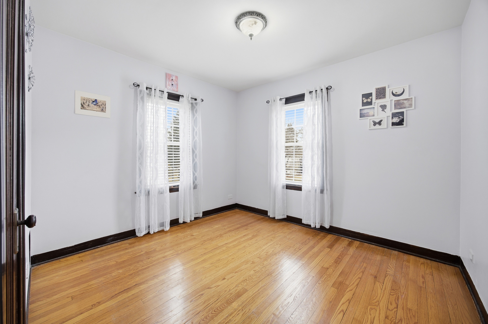 2557 Oak Street, River Grove, IL 60171