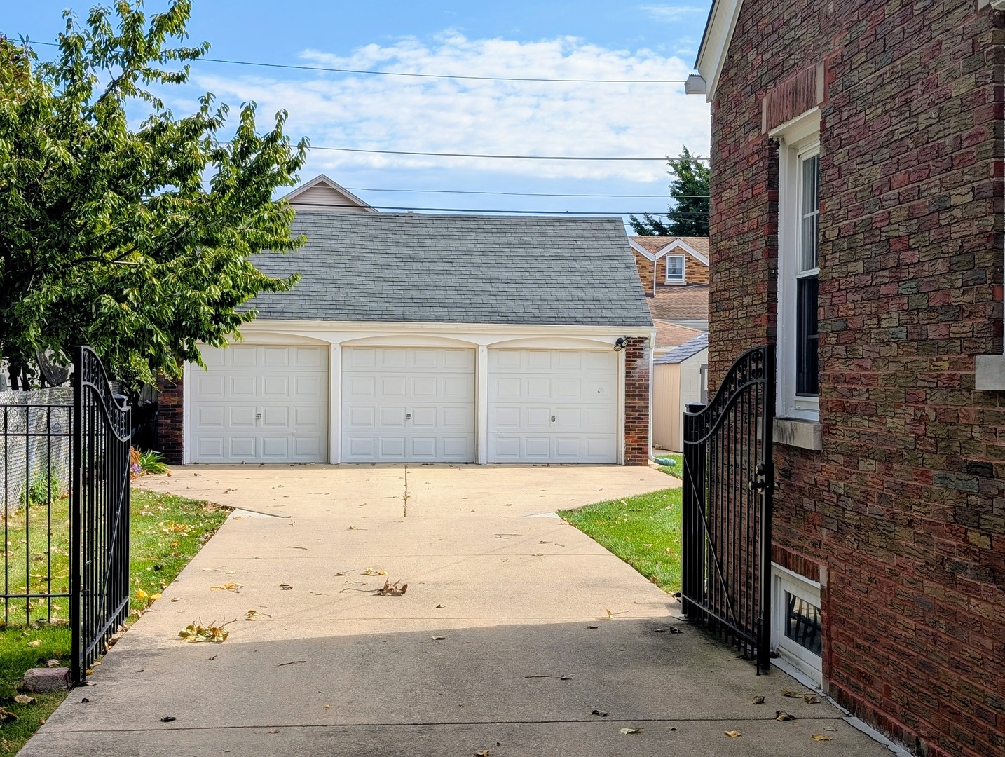 2557 Oak Street, River Grove, IL 60171