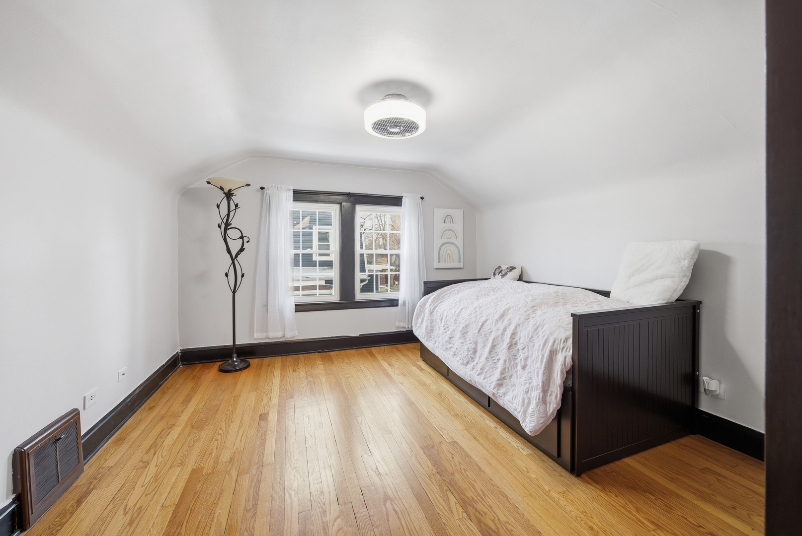 2557 Oak Street, River Grove, IL 60171