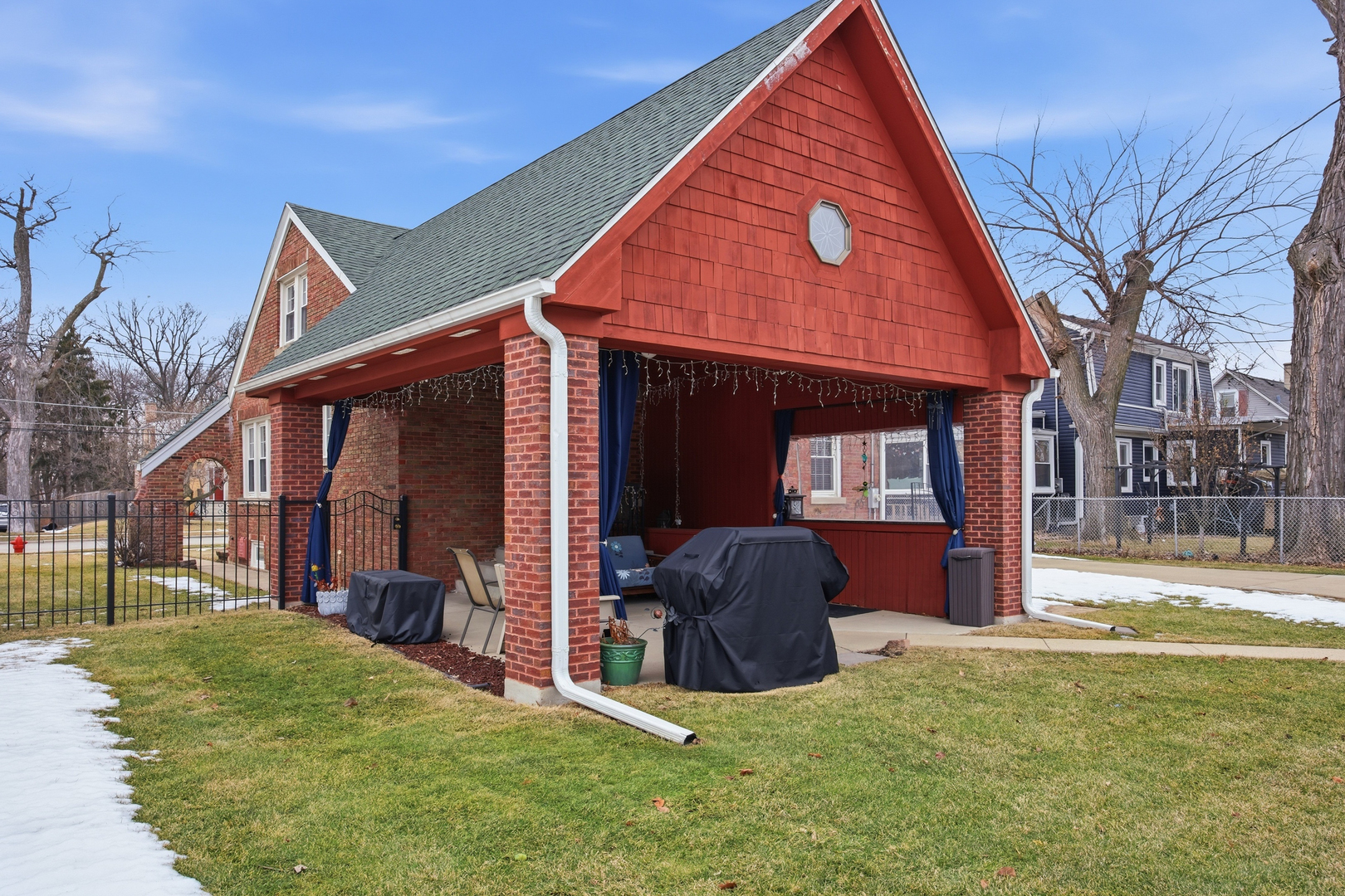 2557 Oak Street, River Grove, IL 60171