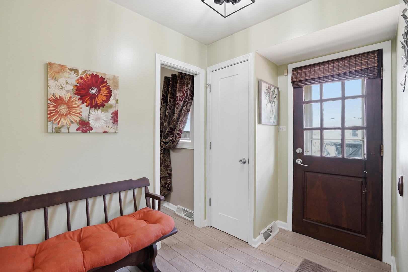 18439 Locust Street, Lansing, IL 60438