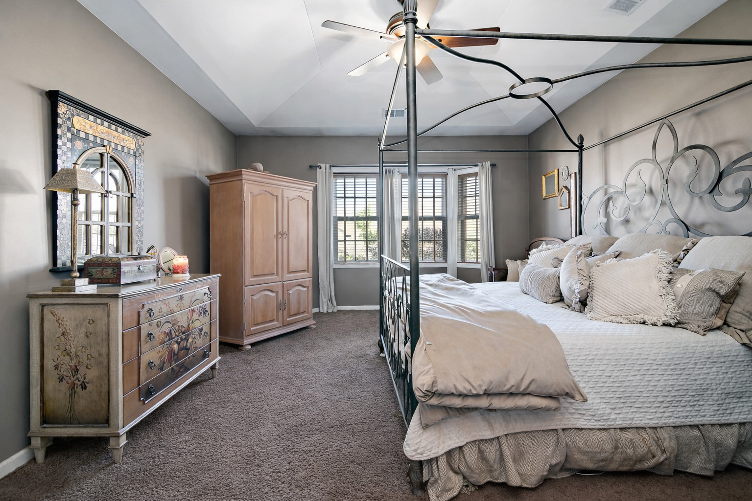 17053 Mendota Drive, Lockport, IL 60441