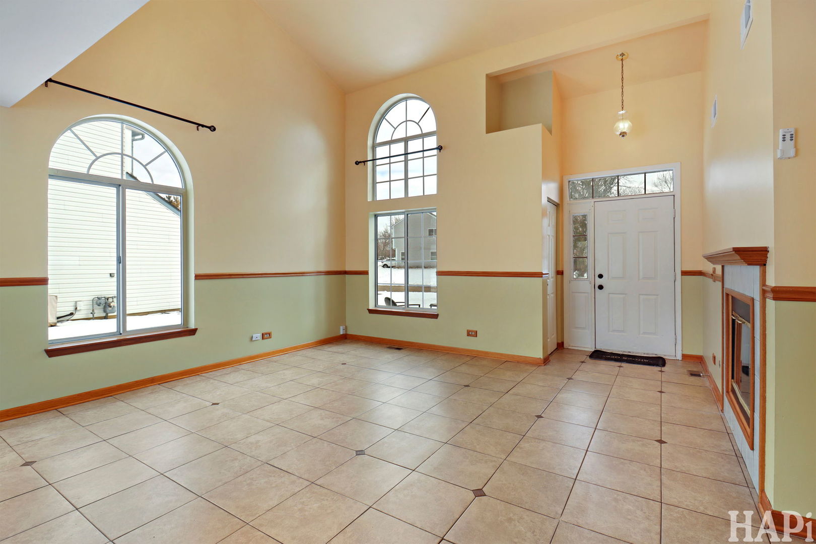 2216 N Sunrise Drive, Round Lake Beach, IL 60073