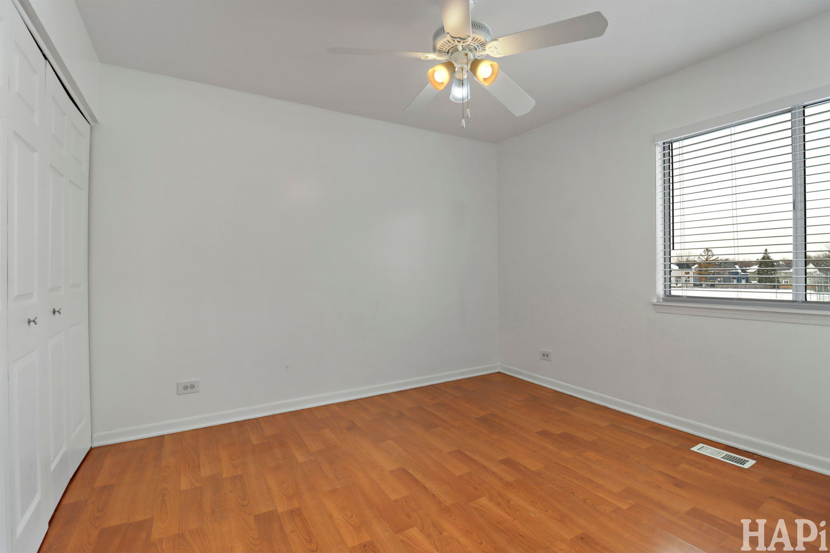 2216 N Sunrise Drive, Round Lake Beach, IL 60073