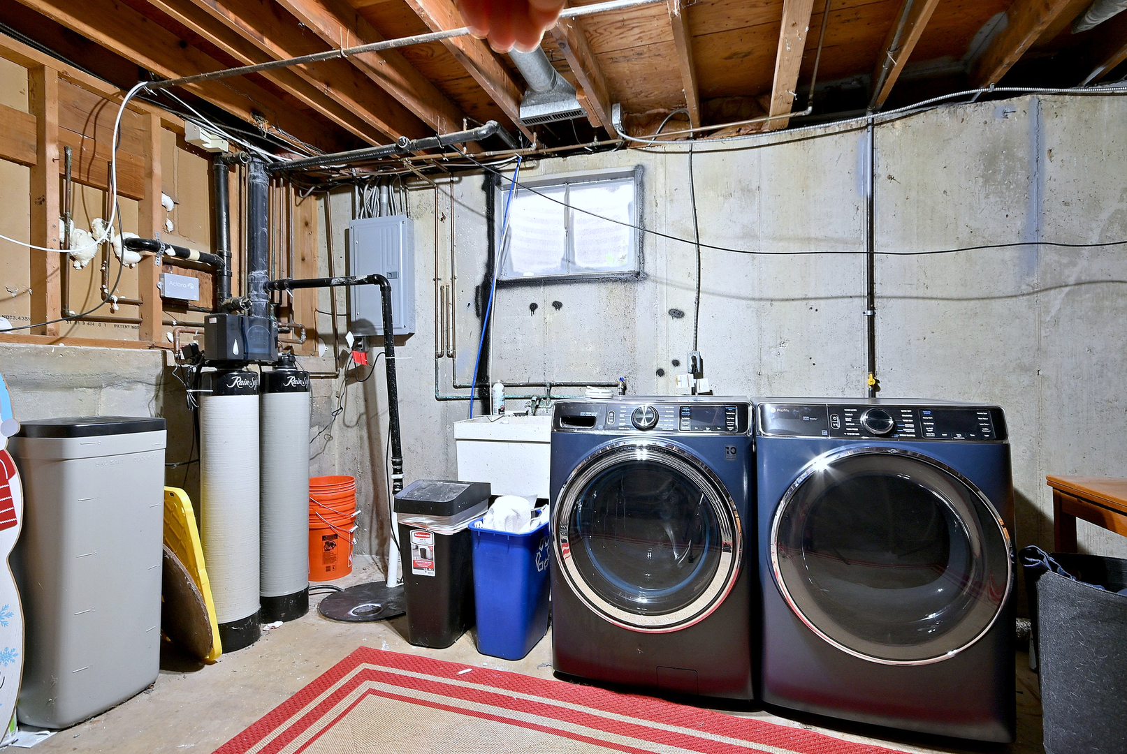 966 Aberdeen Drive, Crystal Lake, IL 60014