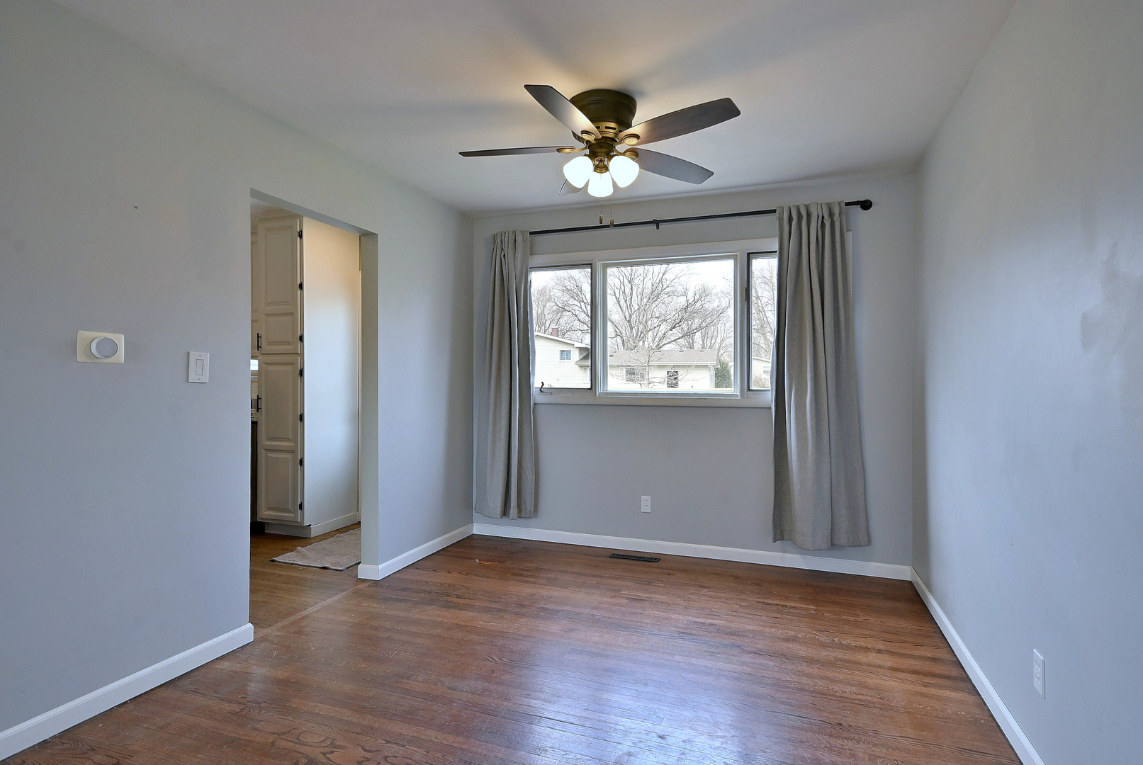 966 Aberdeen Drive, Crystal Lake, IL 60014