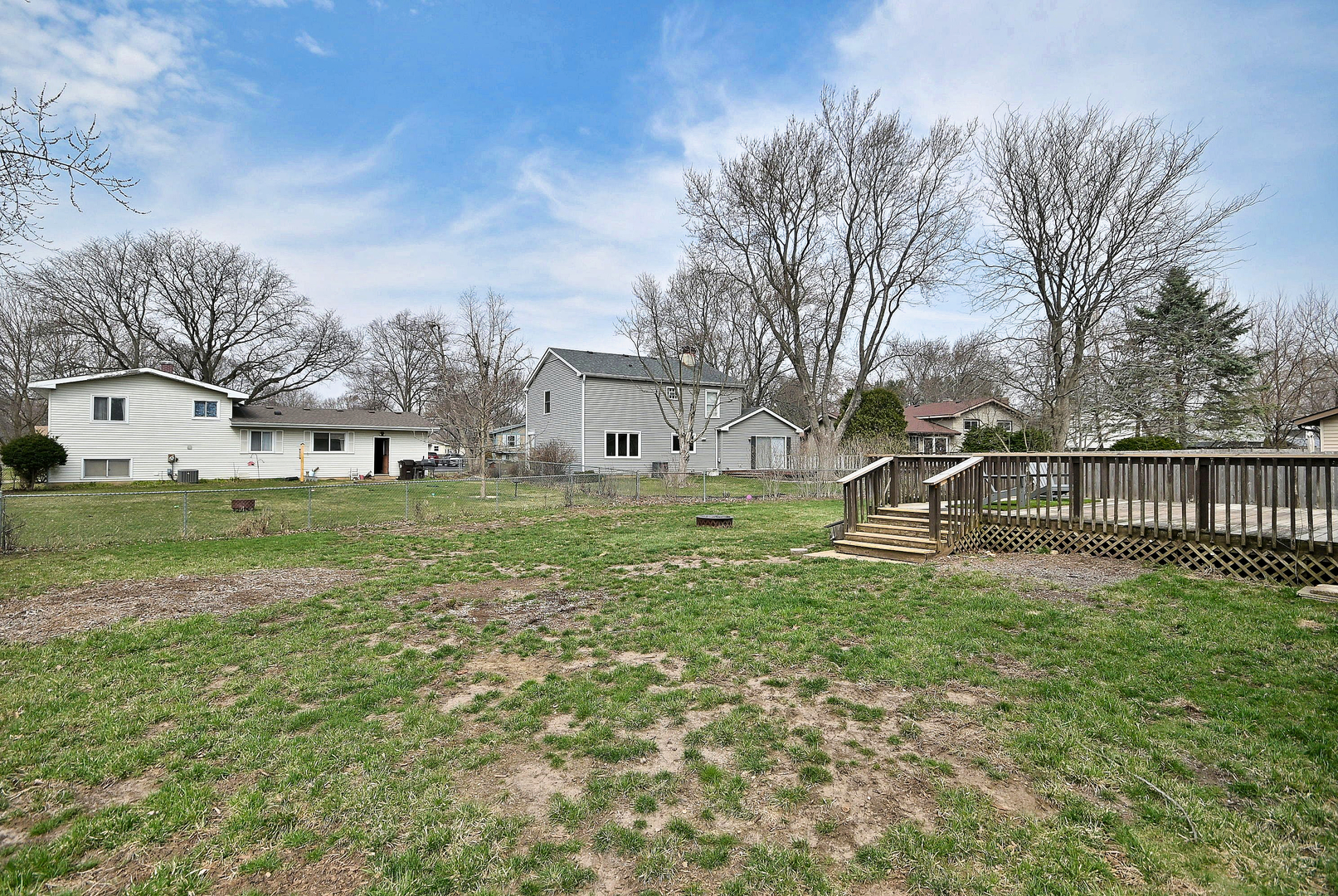 966 Aberdeen Drive, Crystal Lake, IL 60014