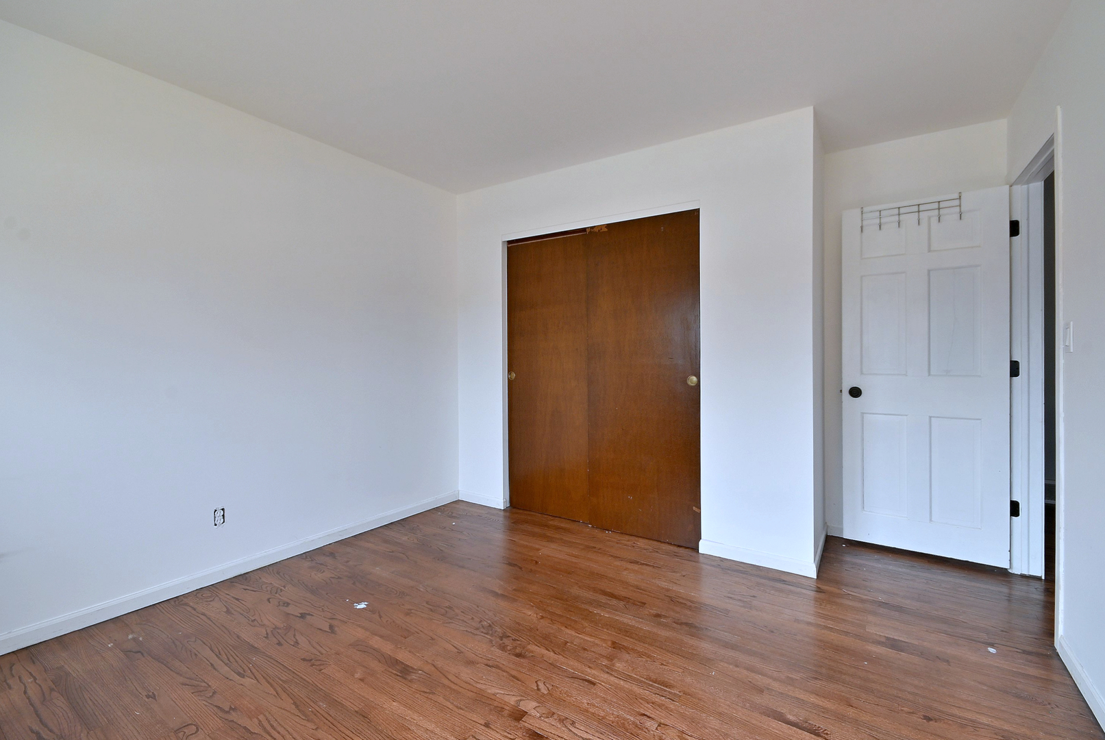 966 Aberdeen Drive, Crystal Lake, IL 60014