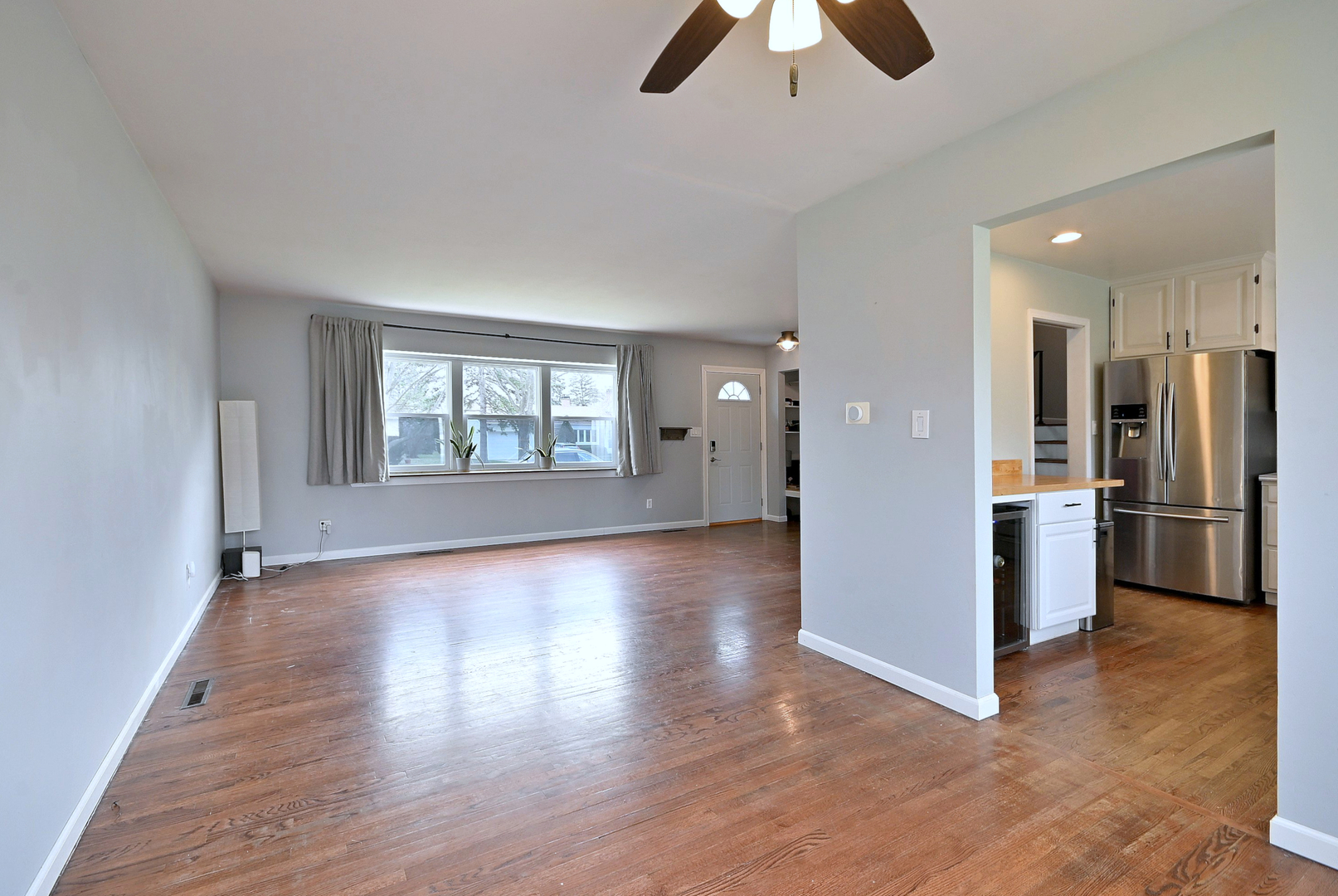 966 Aberdeen Drive, Crystal Lake, IL 60014