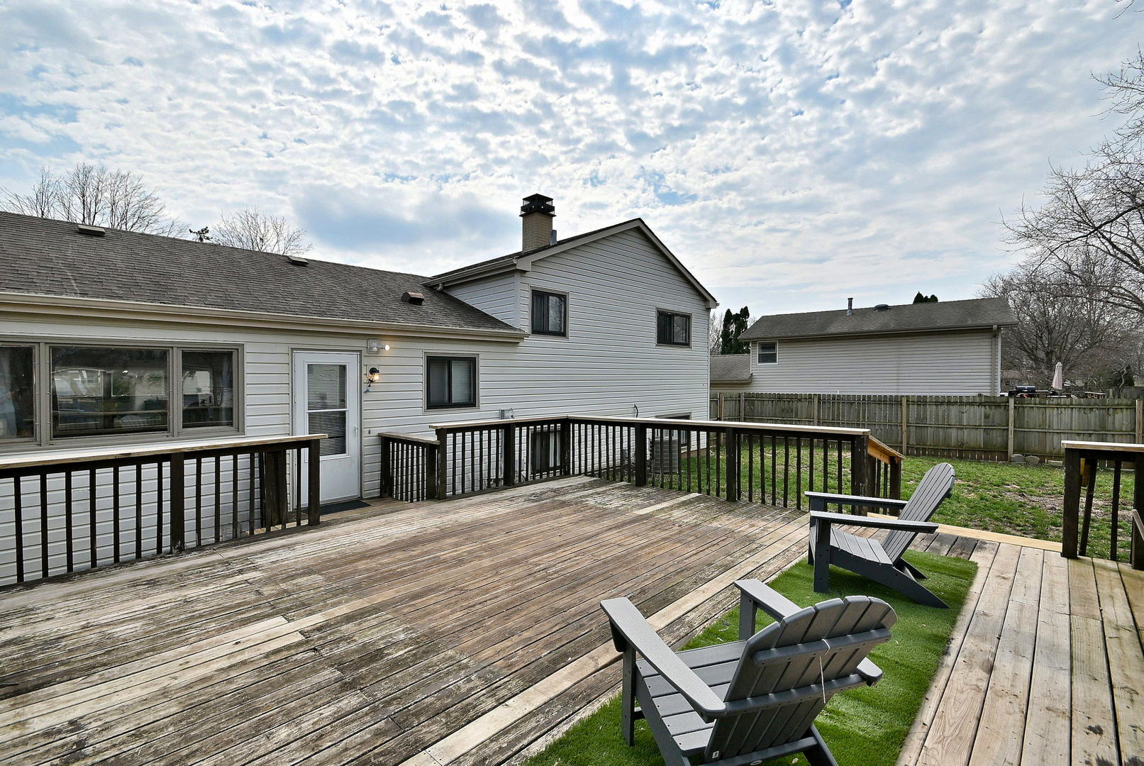 966 Aberdeen Drive, Crystal Lake, IL 60014