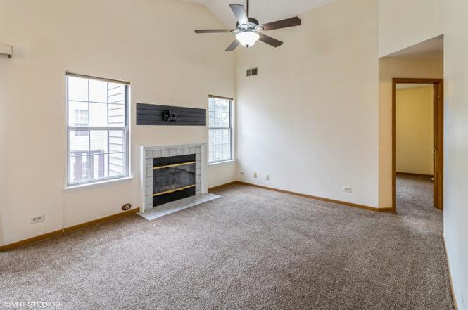 1291 COLDSPRING Road, Carol Stream, IL 60188