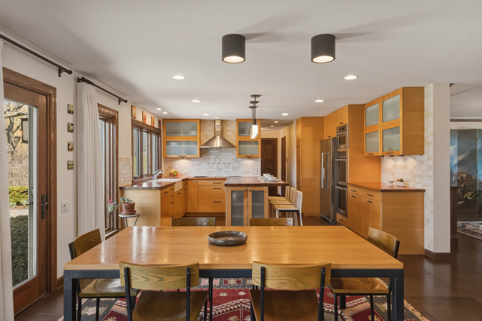 568 Plymouth Drive, Inverness, IL 60067