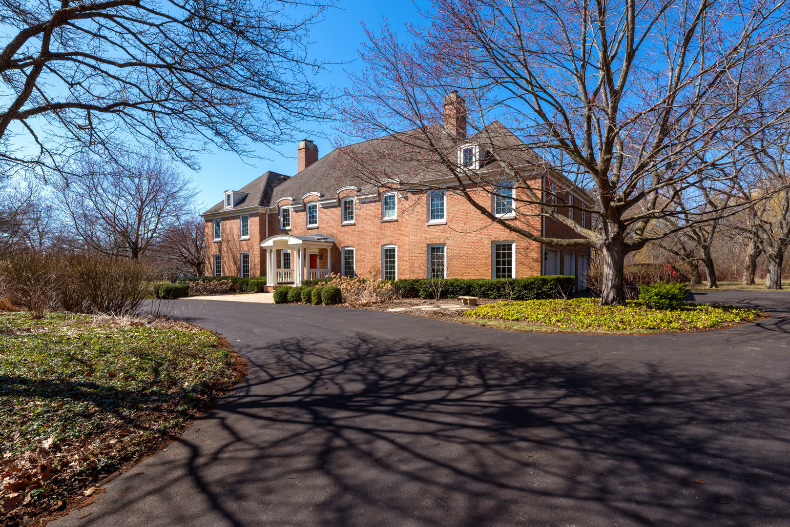 568 Plymouth Drive, Inverness, IL 60067