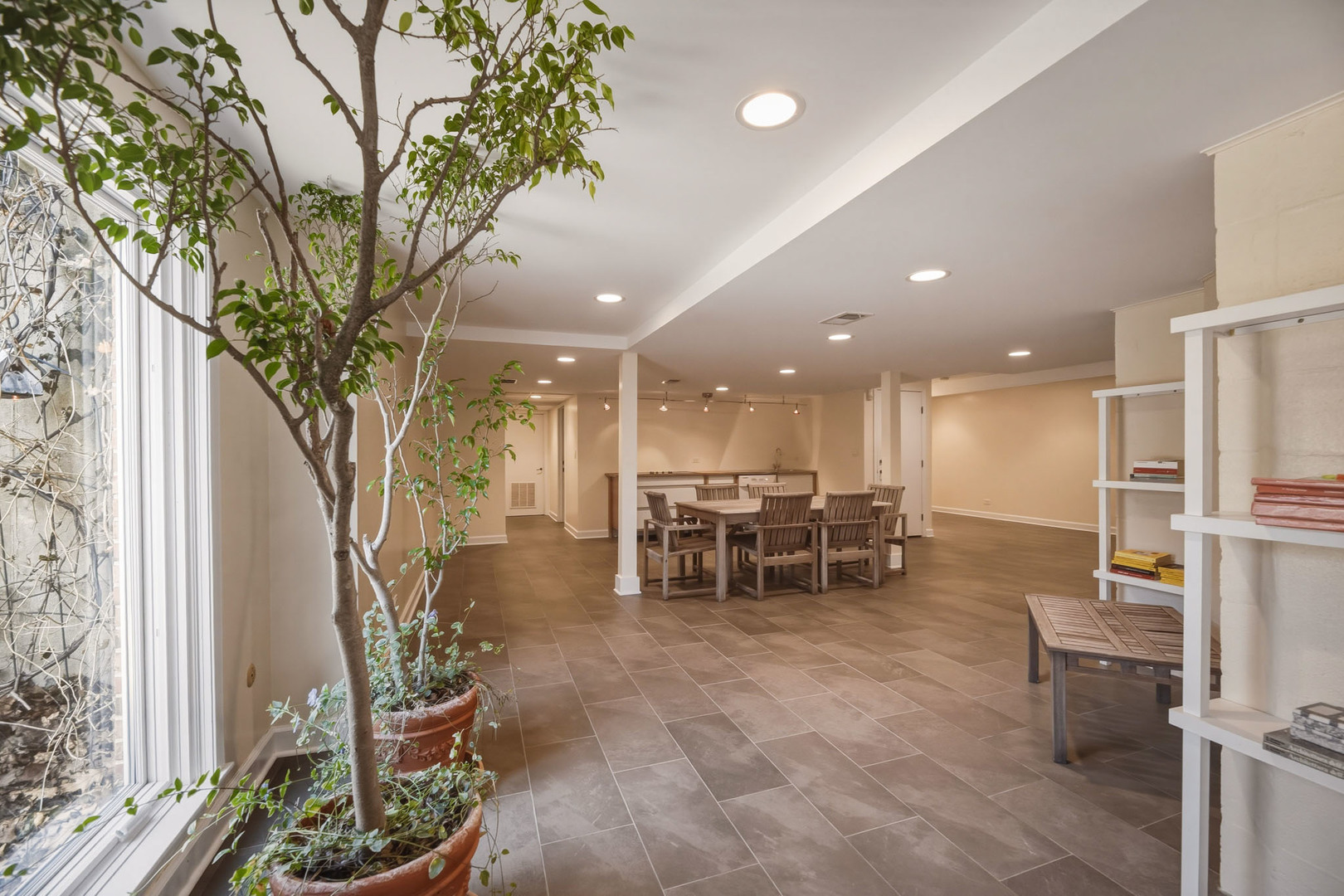 568 Plymouth Drive, Inverness, IL 60067