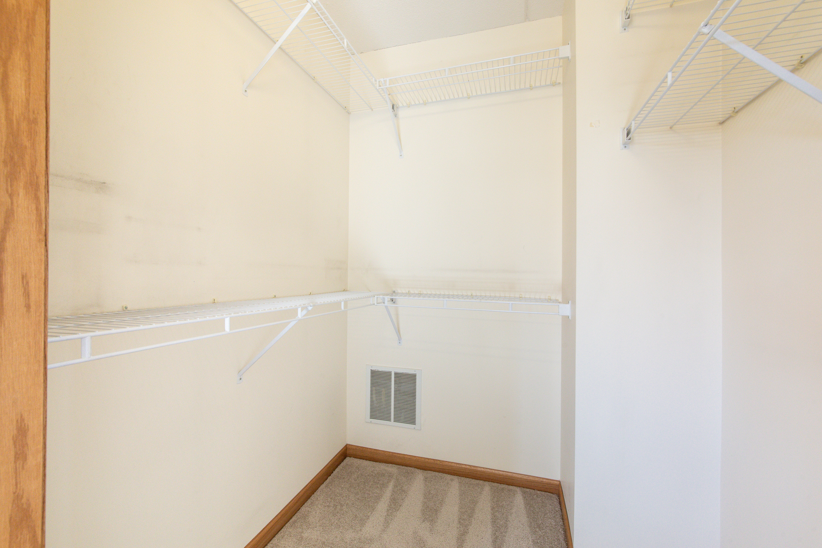 1636 Ashland Avenue #402, Des Plaines, IL 60016