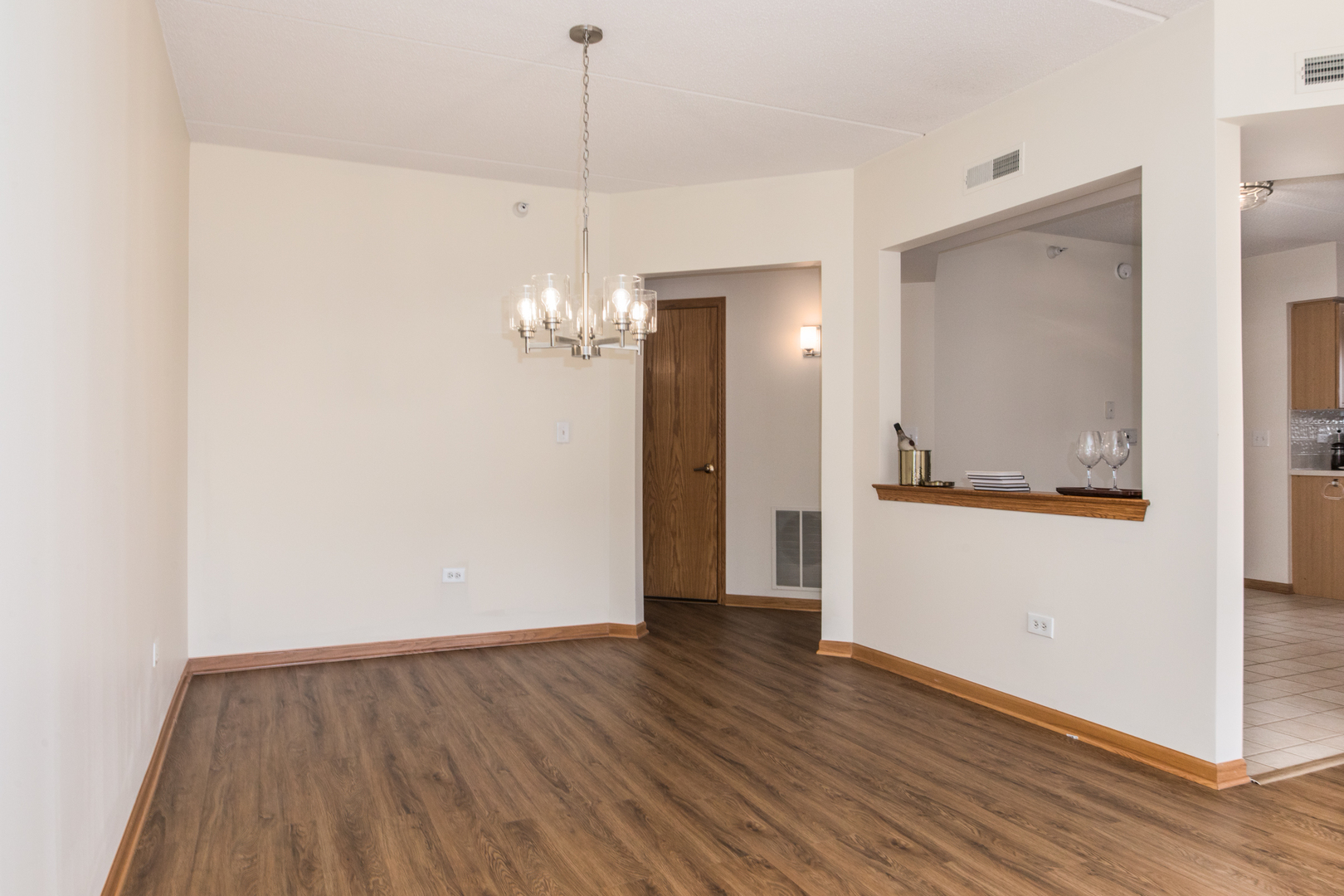 1636 Ashland Avenue #402, Des Plaines, IL 60016