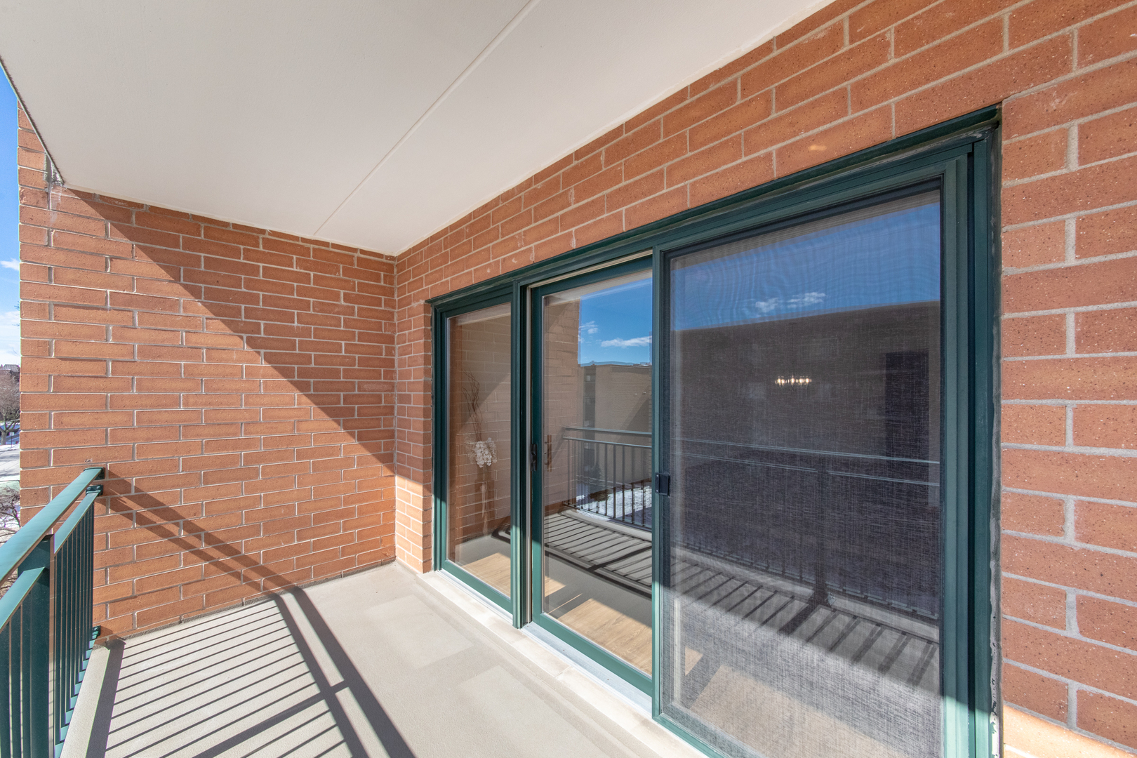 1636 Ashland Avenue #402, Des Plaines, IL 60016