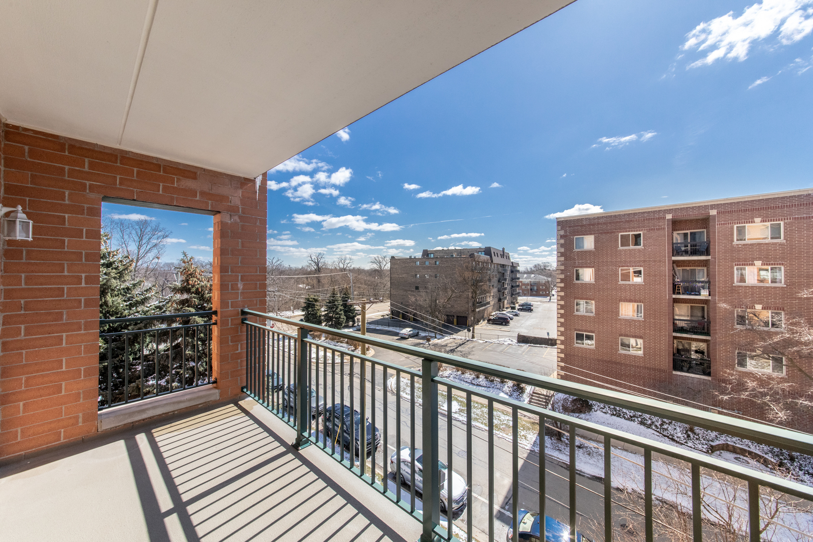 1636 Ashland Avenue #402, Des Plaines, IL 60016