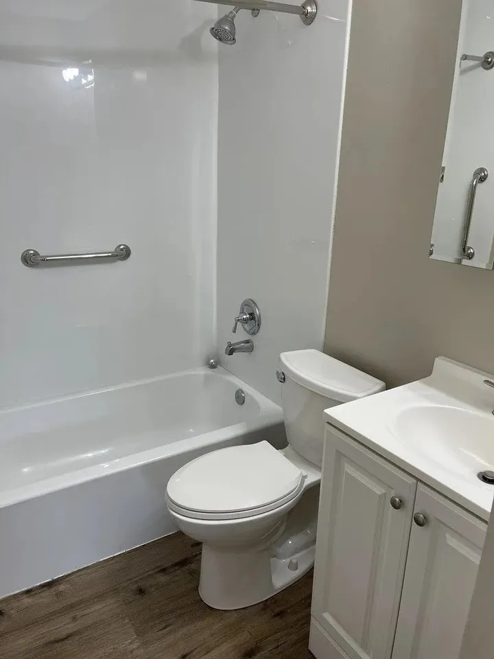 7609 Bristol Lane #E, Hanover Park, IL 60133