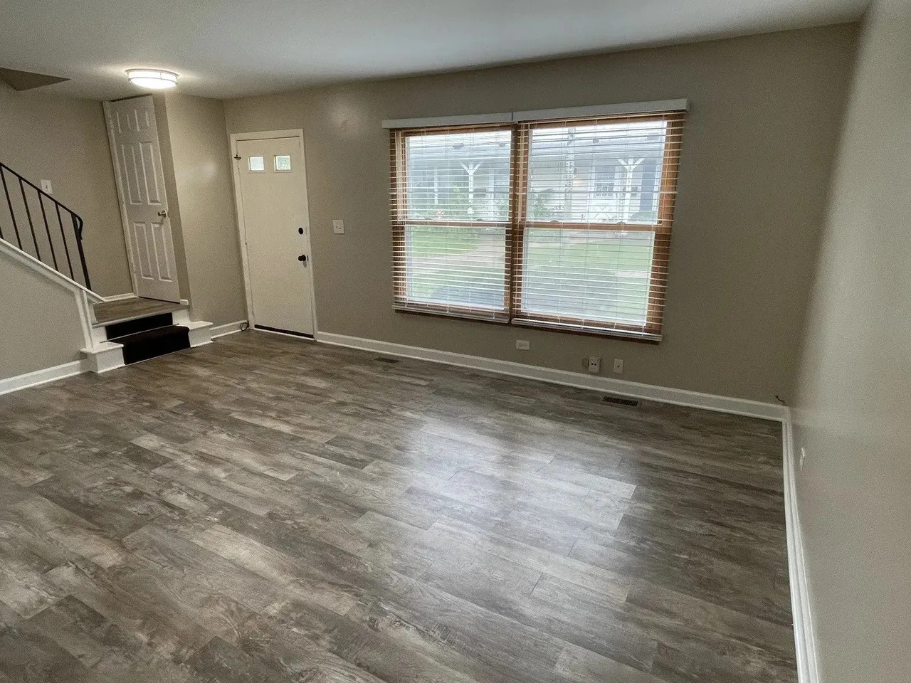 7609 Bristol Lane #E, Hanover Park, IL 60133