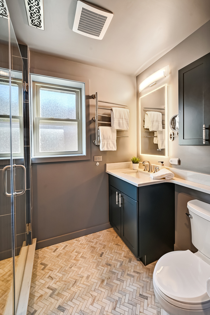 75 E Harris Avenue #3C, La Grange, IL 60525