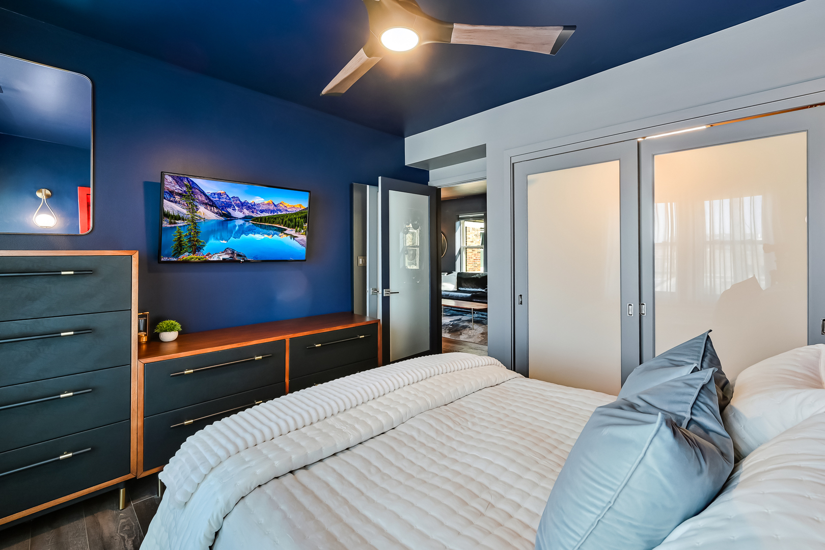 75 E Harris Avenue #3C, La Grange, IL 60525