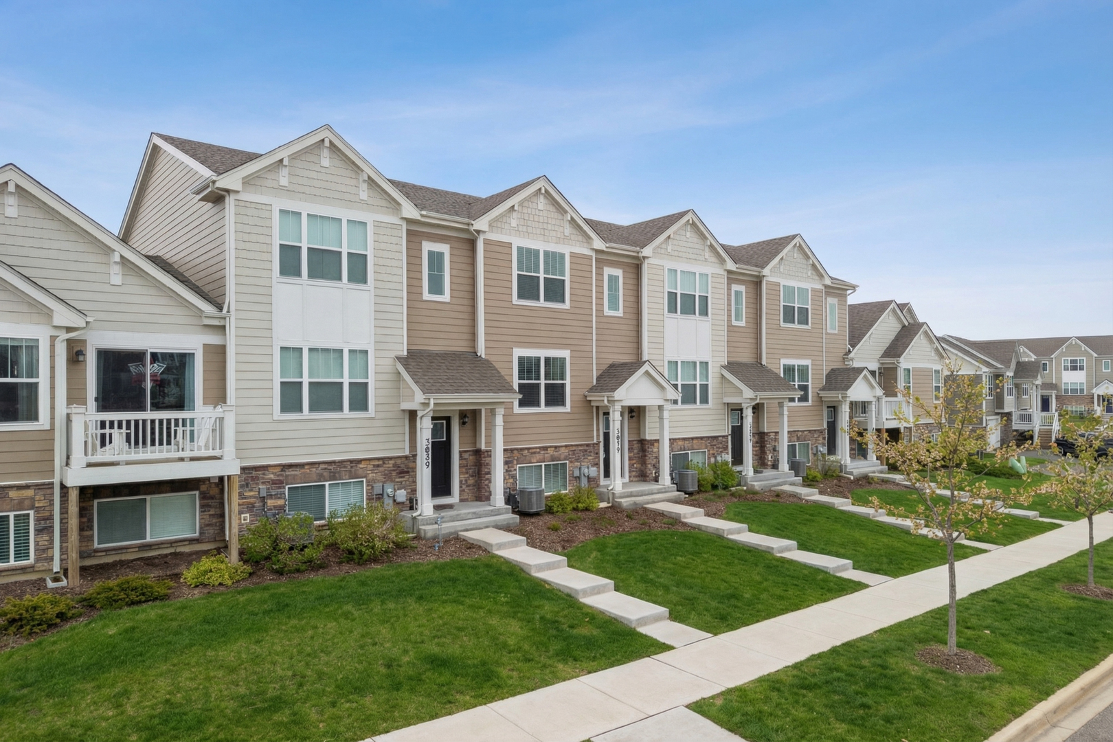 3831 Currant Lane, Elgin, IL 60124