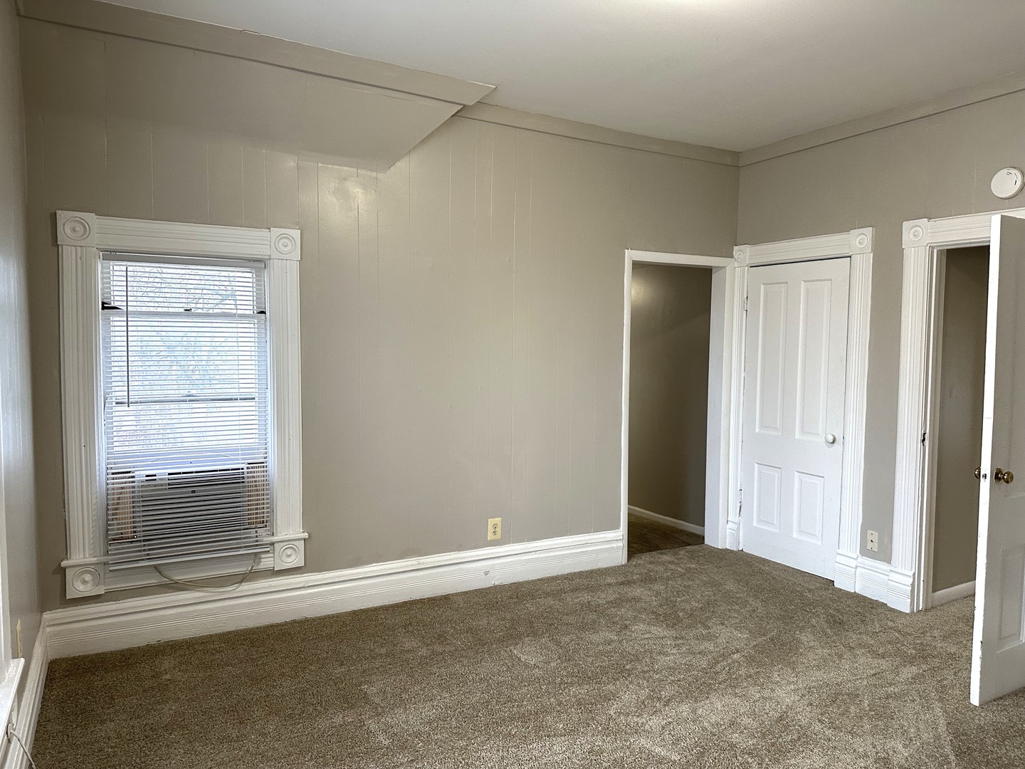 441 Addison Street #4, Elgin, IL 60120