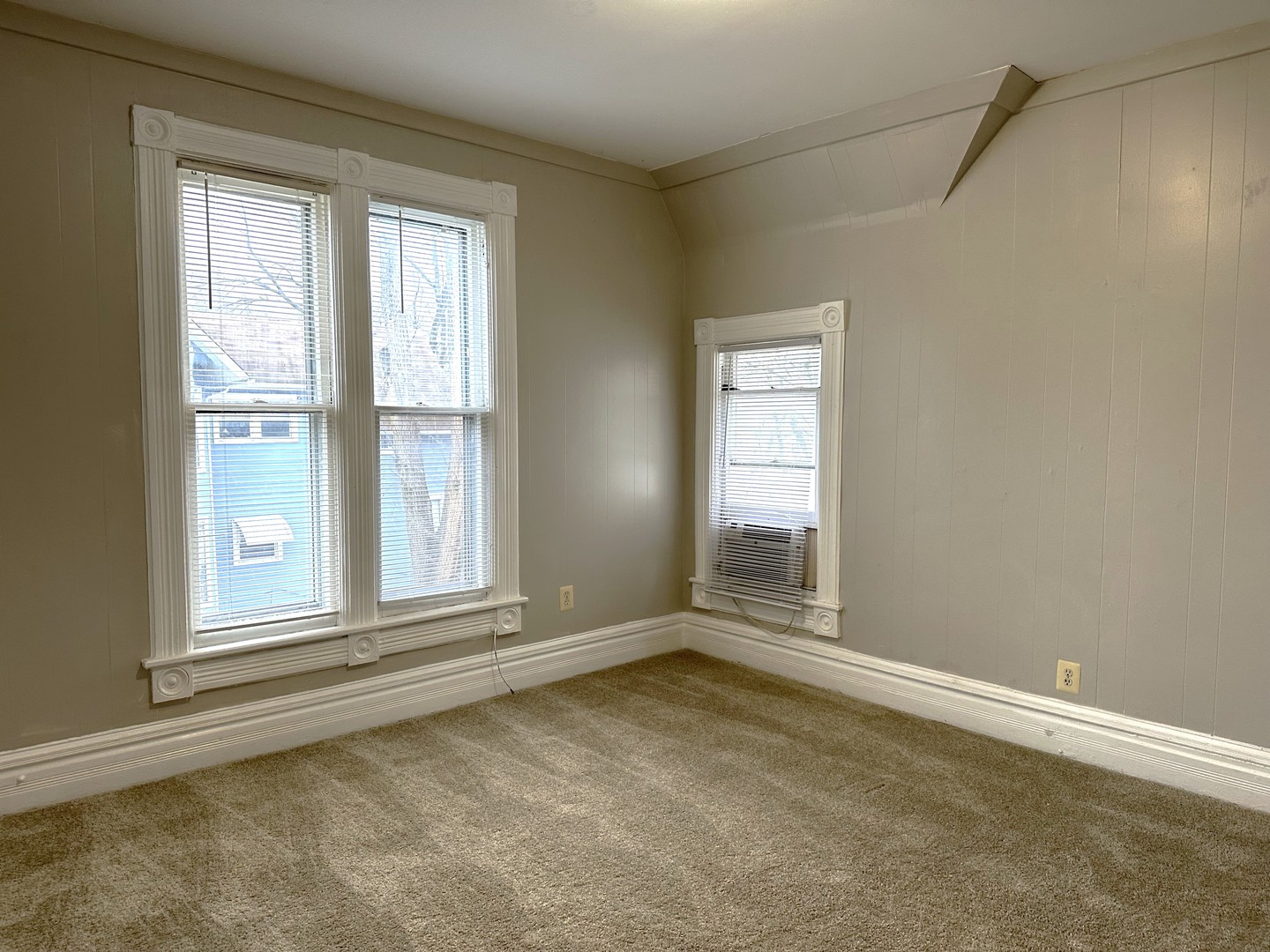 441 Addison Street #4, Elgin, IL 60120