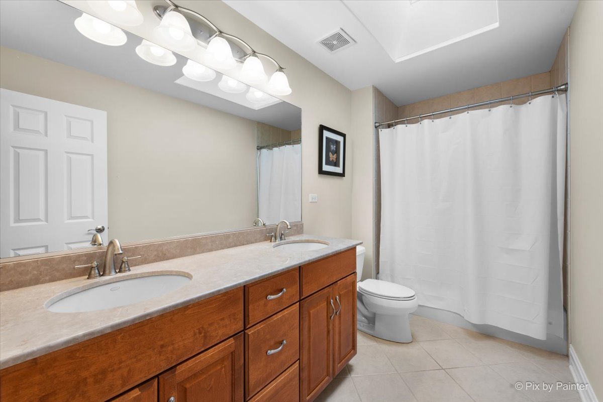 277 Harvey Avenue, Wood Dale, IL 60191