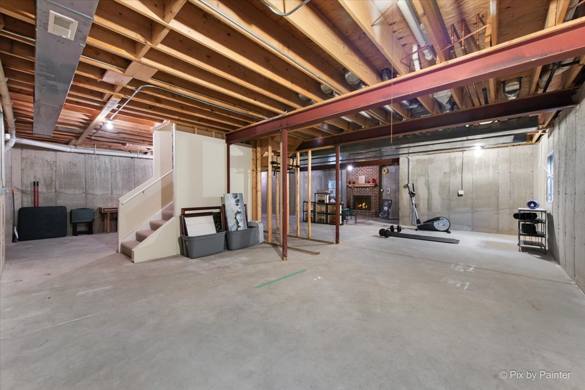 277 Harvey Avenue, Wood Dale, IL 60191