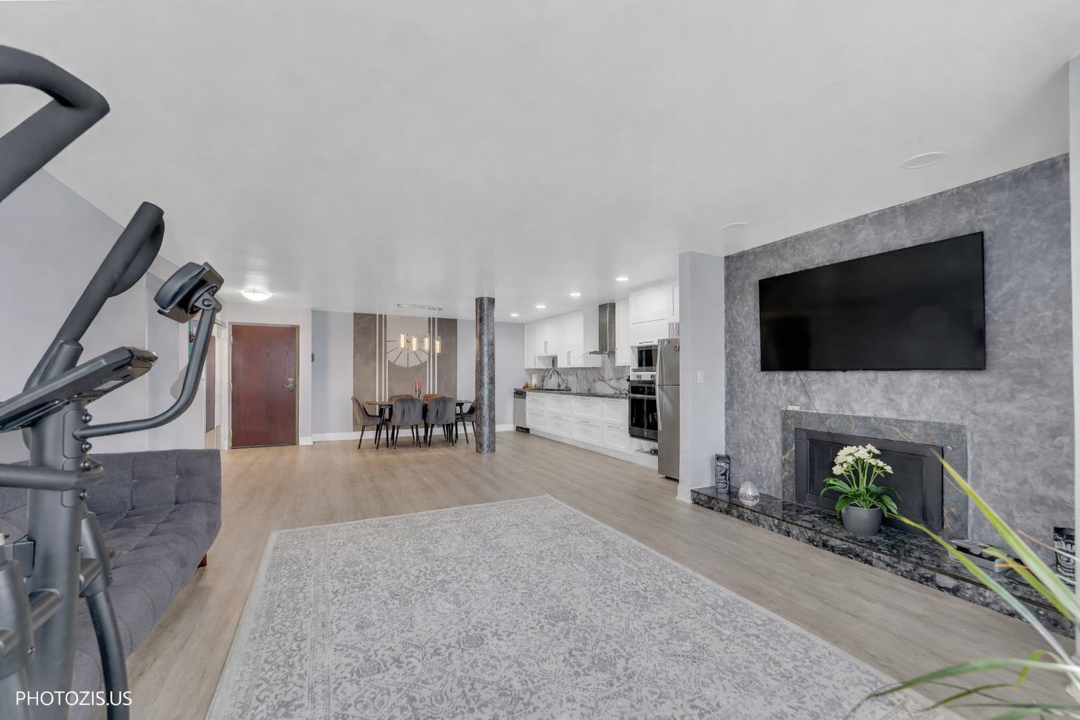 1275 E Baldwin Lane #602, Palatine, IL 60074