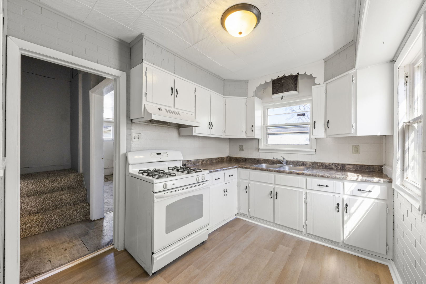 803 1st Avenue, Joliet, IL 60433