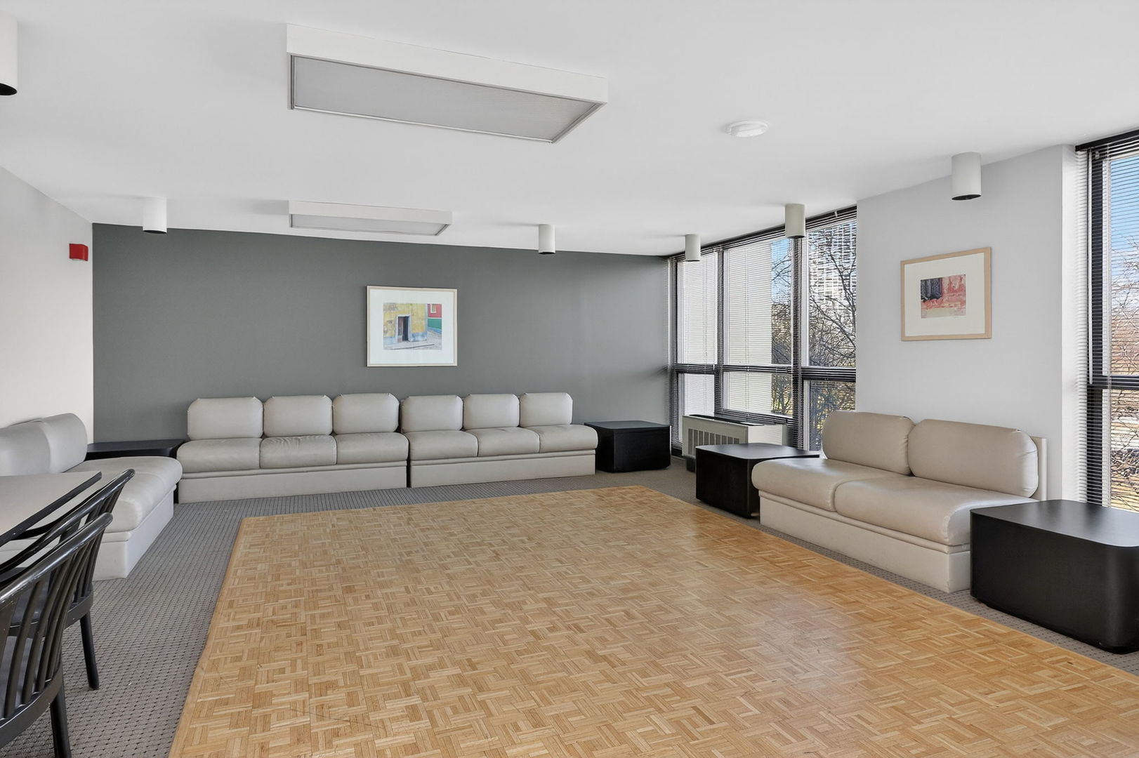 2500 N Lakeview Avenue #1304, Chicago, IL 60614