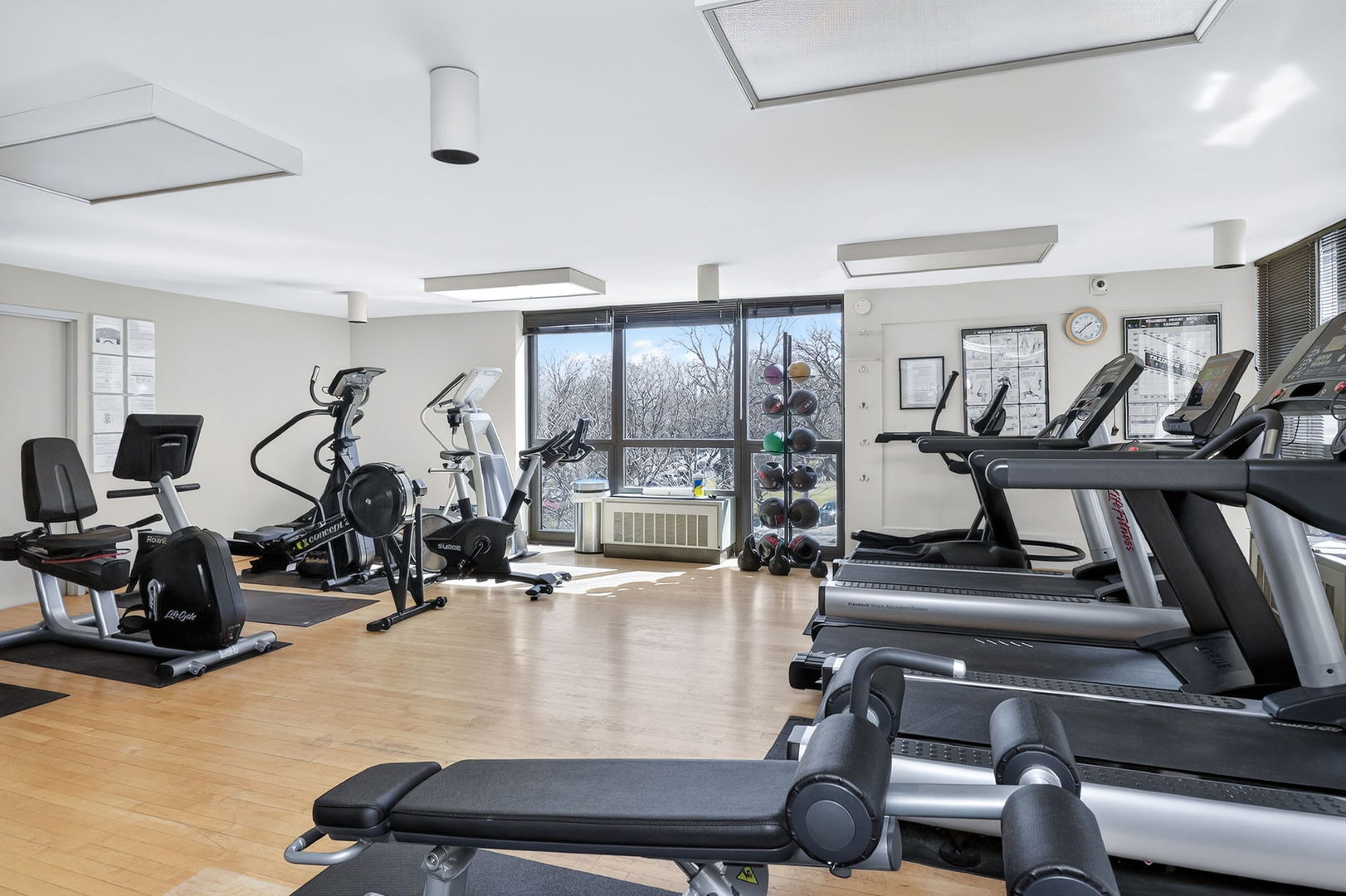 2500 N Lakeview Avenue #1304, Chicago, IL 60614