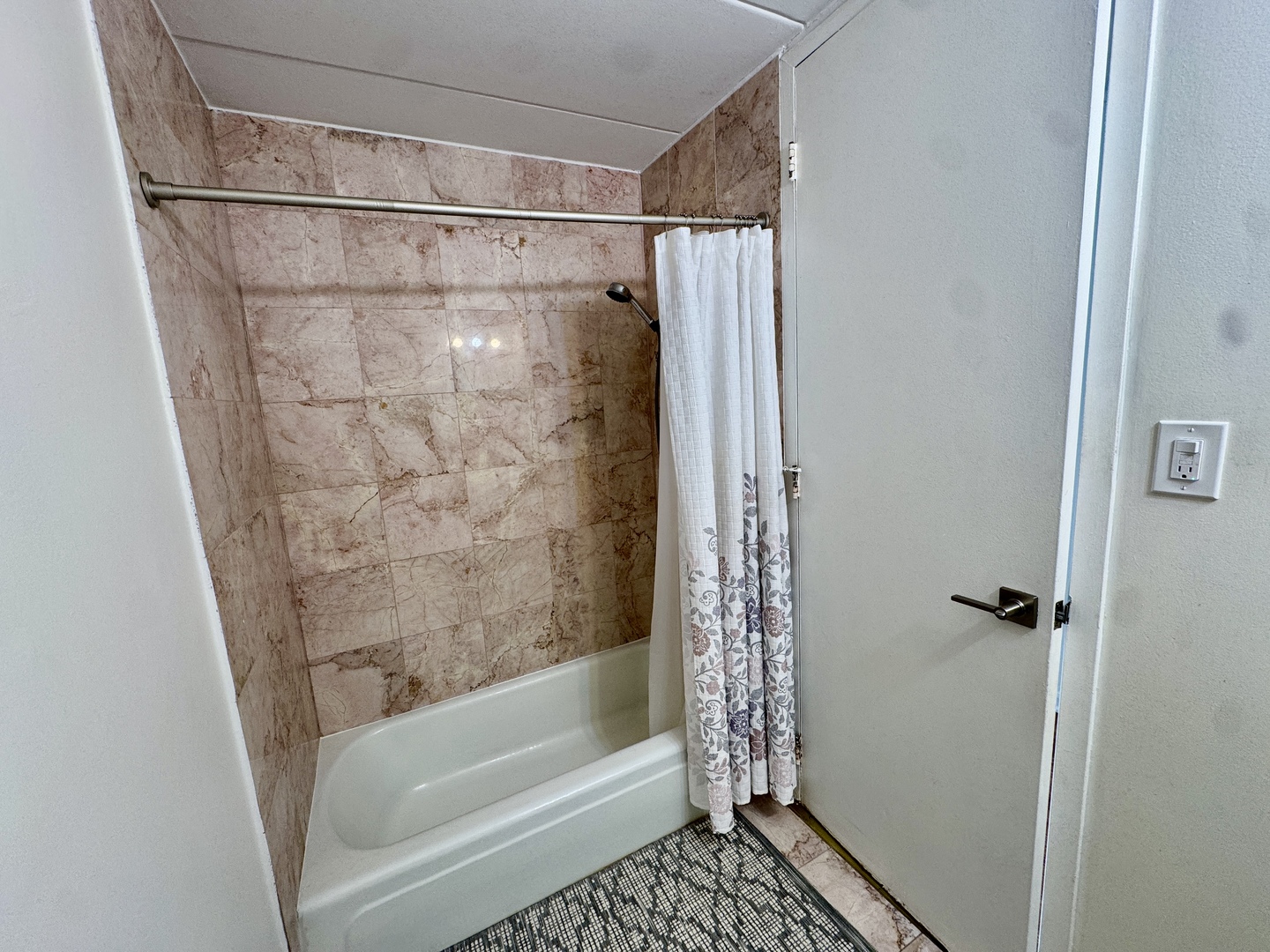 18 E Old Willow Road #522N, Prospect Heights, IL 60070