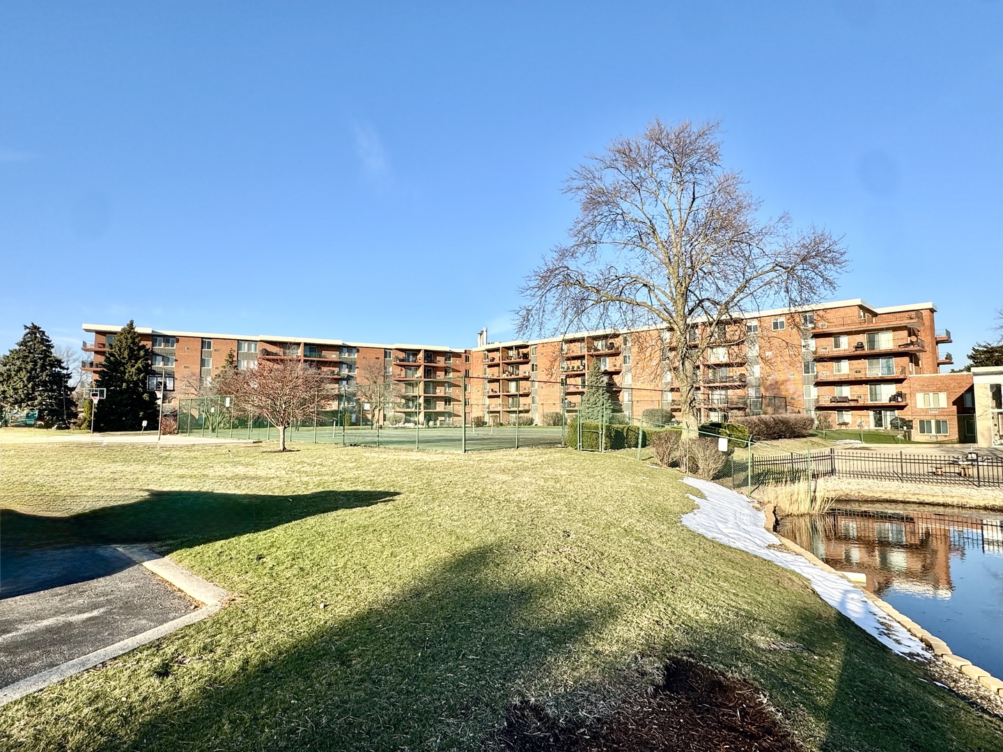 18 E Old Willow Road #522N, Prospect Heights, IL 60070